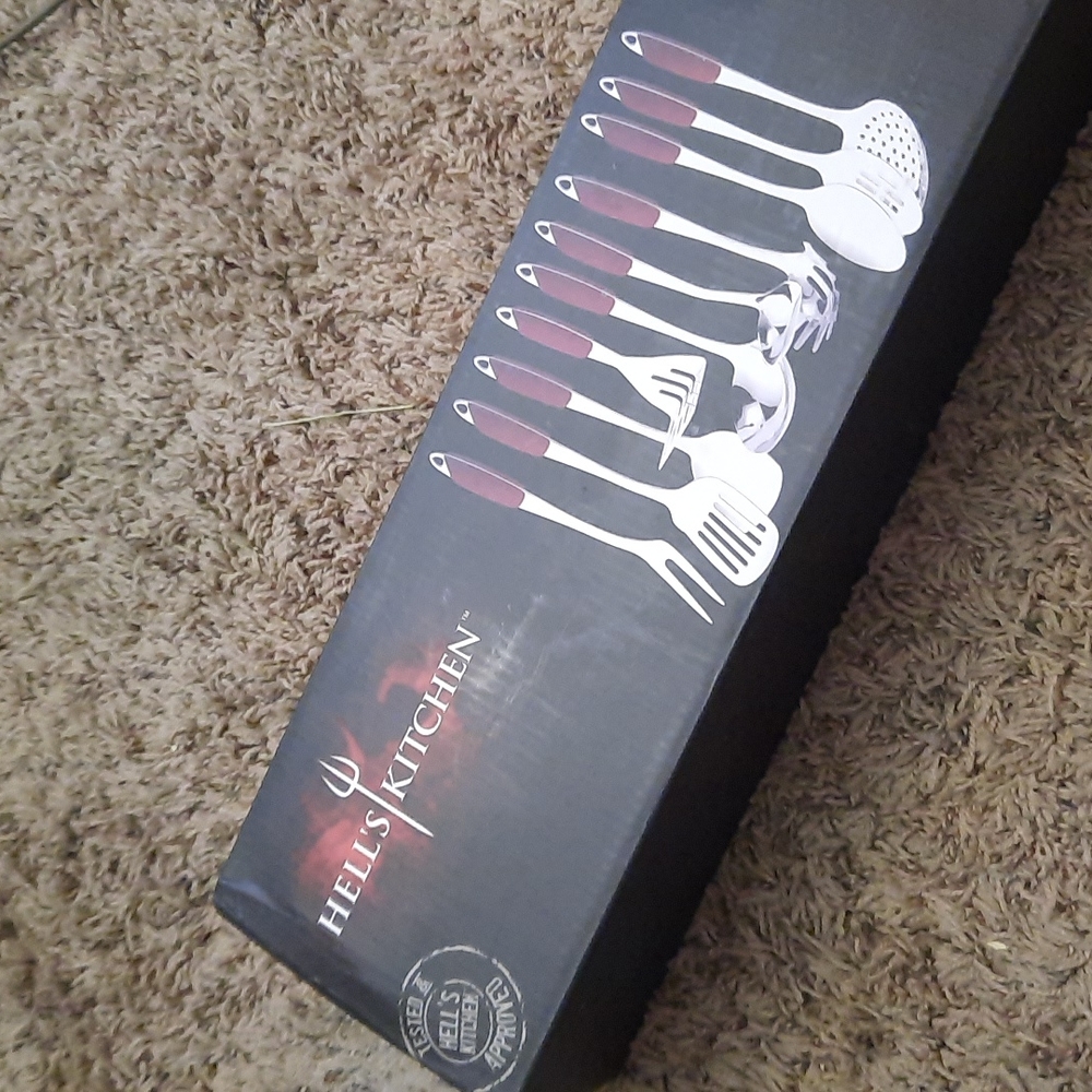 Hell's Kitchen Utensil set